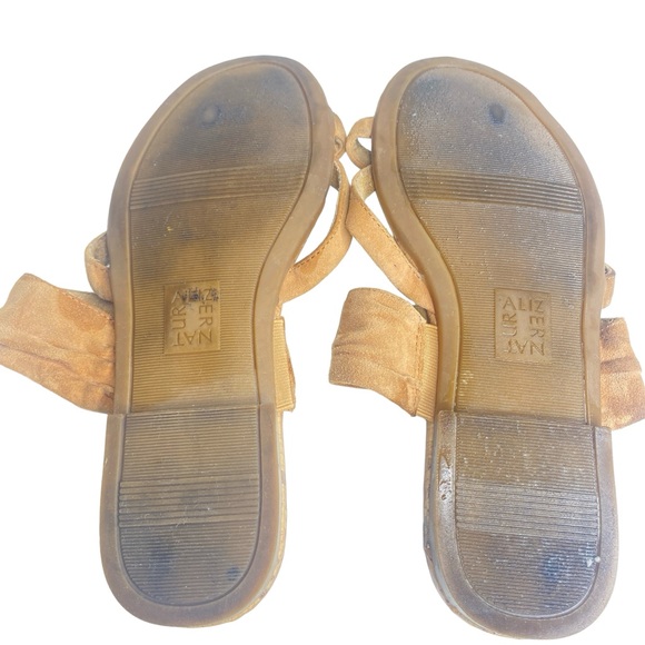Naturalizer Shannon tan suede toe sandal size 7.5 - Picture 11 of 11